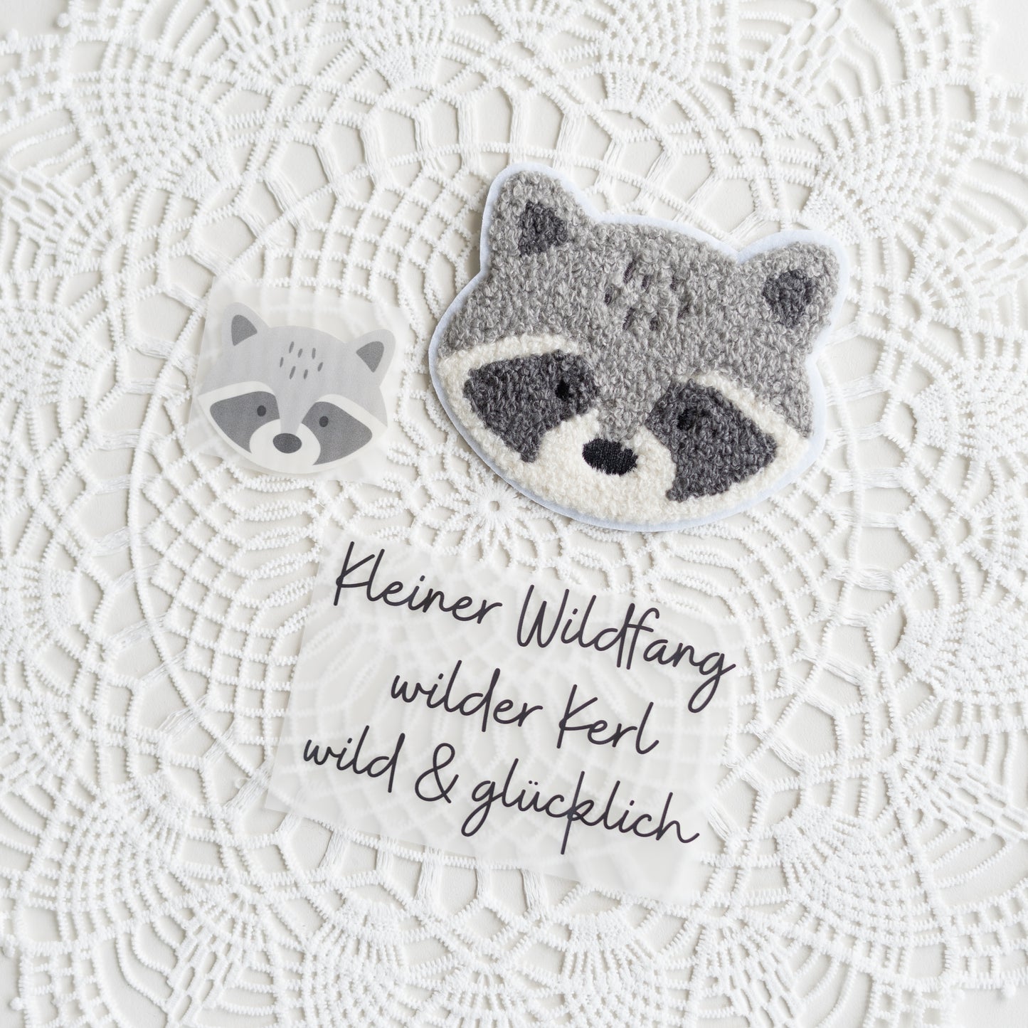 Chenille Patch: Waschbär mit Bügelbildern